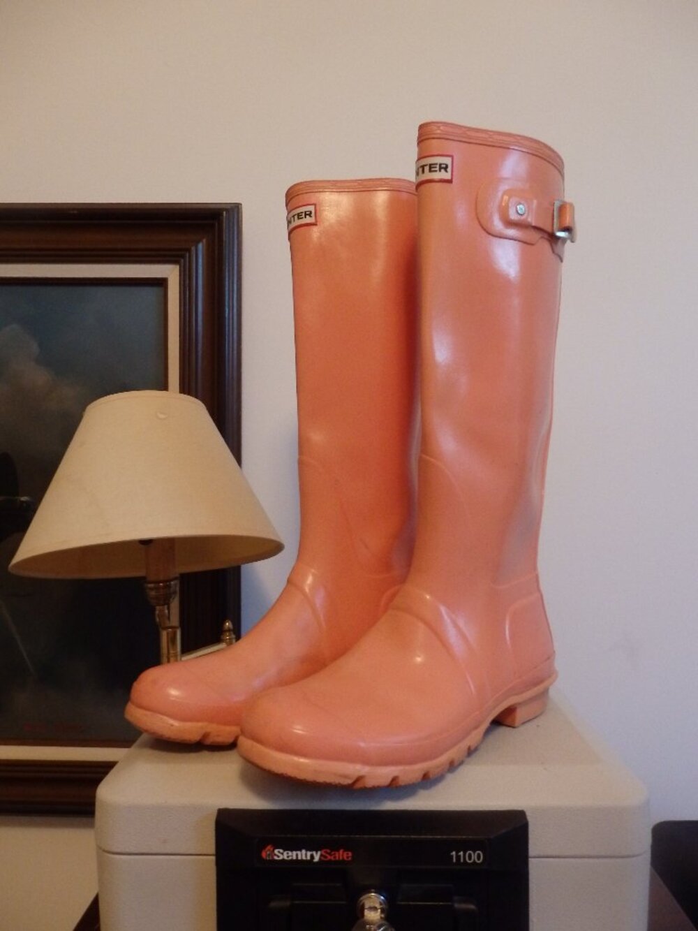 Tall Genuine Hunter Rain boot wellies in hard to find PEACH color